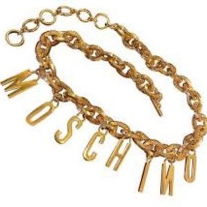 MOSCHINO CHAIN BELT. ONE SIZE .